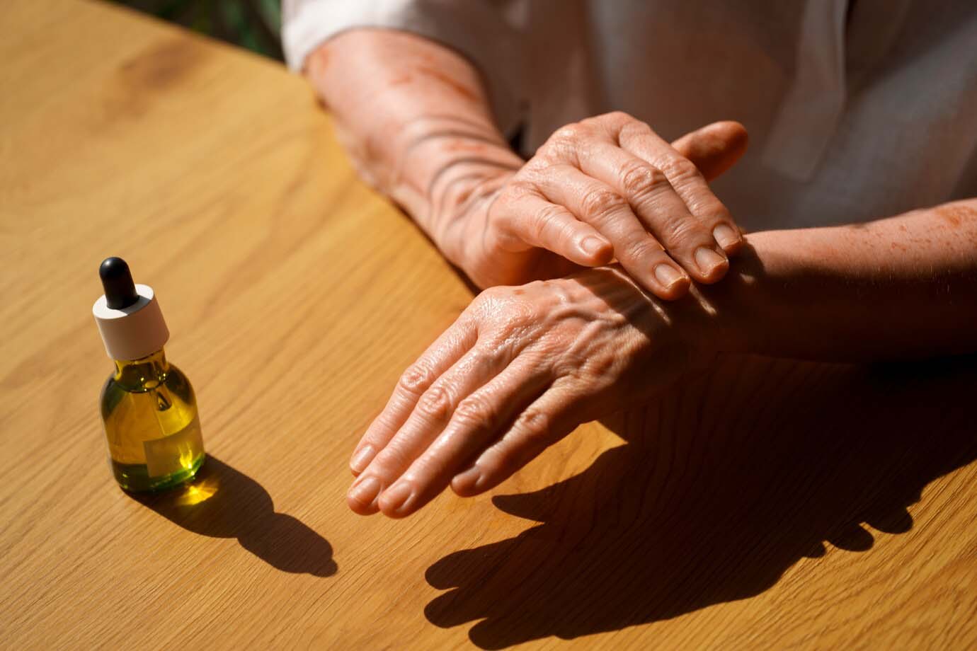 How to Use Natural Oils for Muscle and Joint Pain