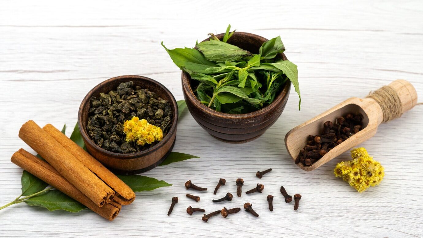 mint cinnamon with-spices
